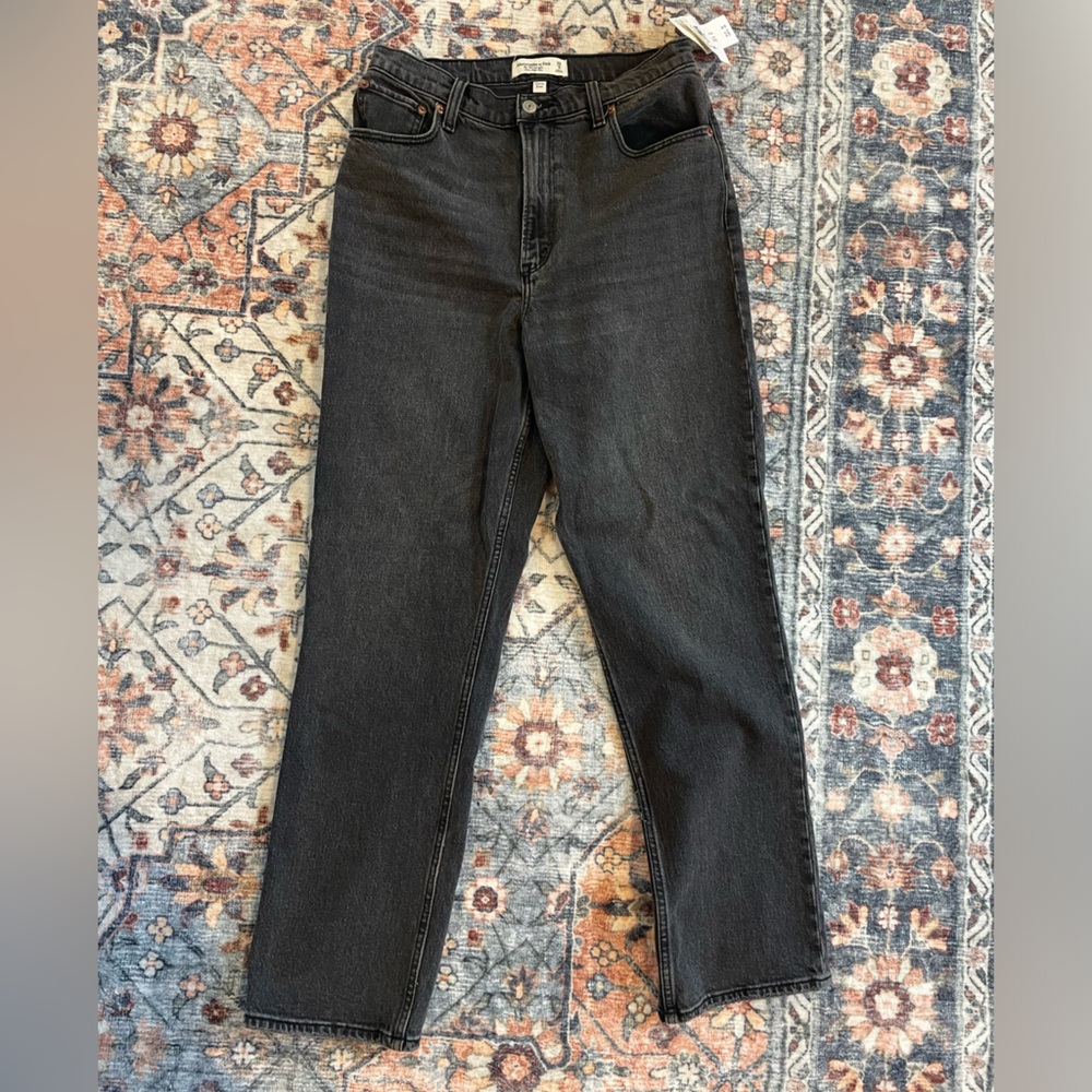 Abercrombie&Fitch The 90’s Straight Ultra High Rise Jeans